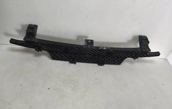 Volkswagen Touareg II Front bumper mounting bracket 7P6807200