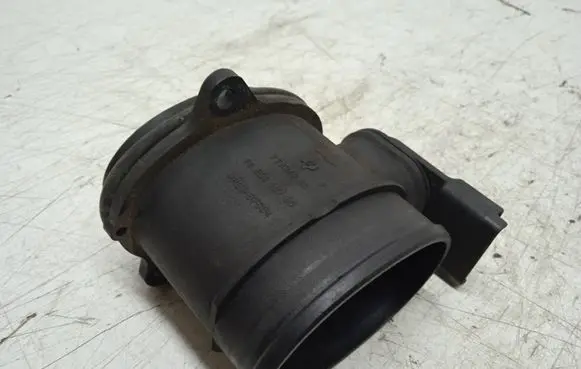 Citroen C4 I Picasso Mass air flow meter 9650010780