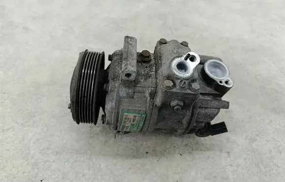 Volkswagen PASSAT B6 Air conditioning (A/C) compressor (pump) 1K0820803Q