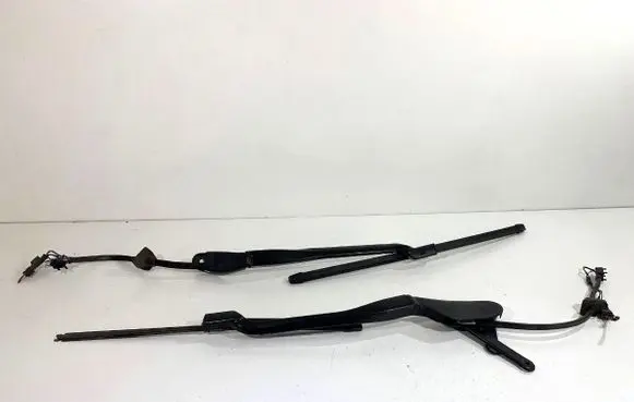 Mercedes-Benz GLE W167 Front wiper blade arm