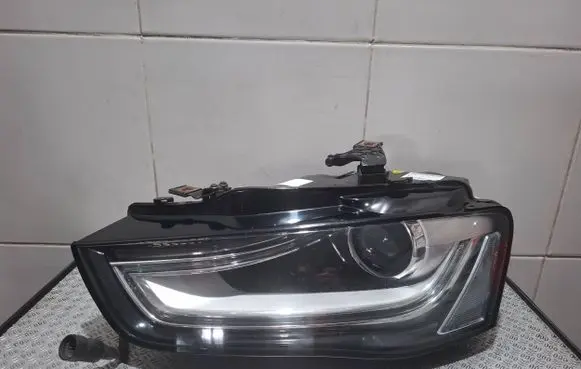Audi A4 S4 B8 8K Headlight/headlamp 8K0941043D