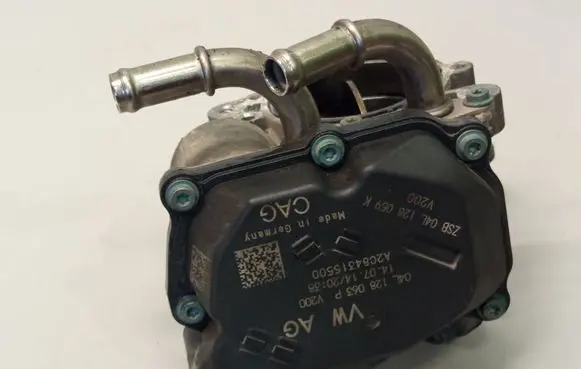 Volkswagen Golf VII Throttle valve 04L128059K 04L128063P