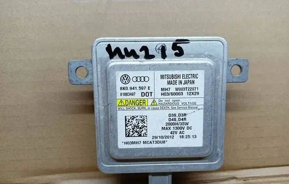 Audi A3 S3 8P Headlight ballast module Xenon 8K0941597E 01883497 W003T22071