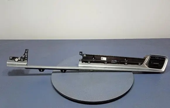 Porsche Panamera (970) Side skirt rear trim 971857716F