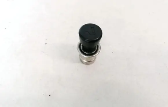 Ford Mondeo Mk III Cigarette lighter 