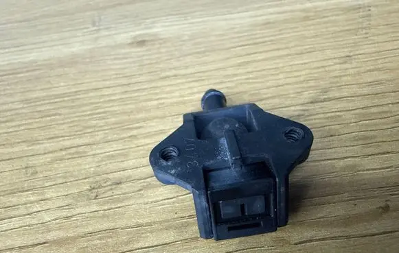 Honda Civic Windshield washer spray nozzle