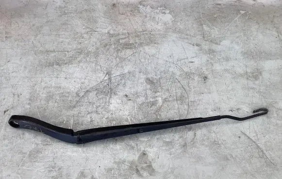 Chrysler Town & Country V Front wiper blade arm A14130 W000029160