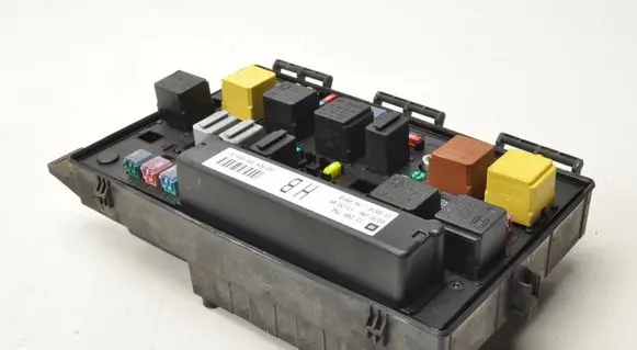 Opel Zafira B Fuse box set 13206754