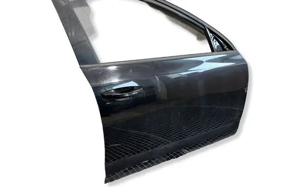 Skoda Octavia Mk3 (5E) Front door 