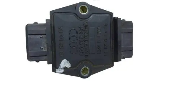 Audi A4 S4 B5 8D Ignition amplifier control unit 8D0905351
