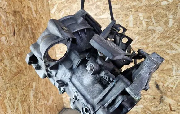 Volkswagen Golf V Manual 5 speed gearbox JCR 719022 61077