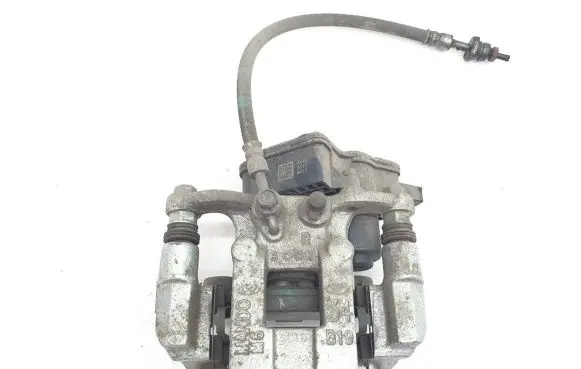 Hyundai Elantra VII Rear brake caliper