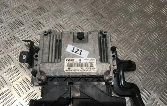 Hyundai i30 Engine control unit/module 391122A980 0281030864