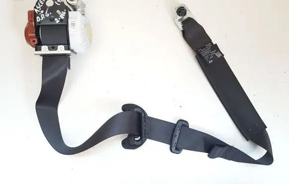Rear seatbelt