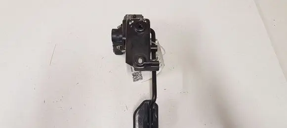 Toyota Previa (XR30, XR40) II Accelerator throttle pedal 032