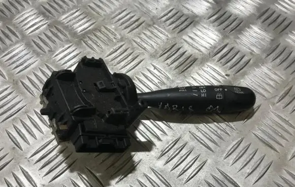 Toyota Yaris Wiper control stalk 173647