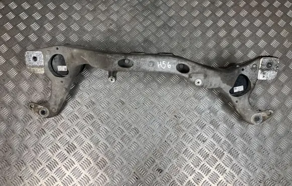 Porsche Cayenne (92A) Engine mounting bracket 7P0199207 7P6199131D