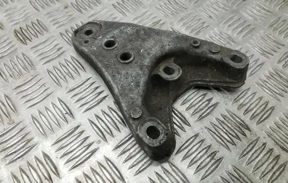 Skoda Fabia Mk2 (5J) Engine mounting bracket 6Q0199185D