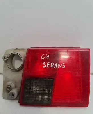 Audi A6 S6 C4 4A Tailgate rear/tail lights 4A0945094 145592