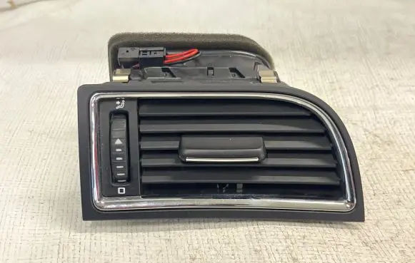 Skoda Superb B6 (3T) Dashboard side air vent grill/cover trim 3T0819702 W12001 1461147