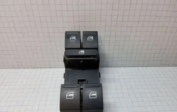 Volkswagen PASSAT B6 Electric window control switch 1K49598557B