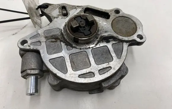 Seat Exeo (3R) Vacuum pump 03L145100F