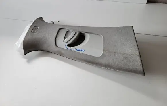 Skoda Superb B8 (3V) Seat belt trim 