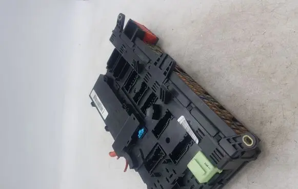BMW X5 E53 Fuse module 8380407 8384527
