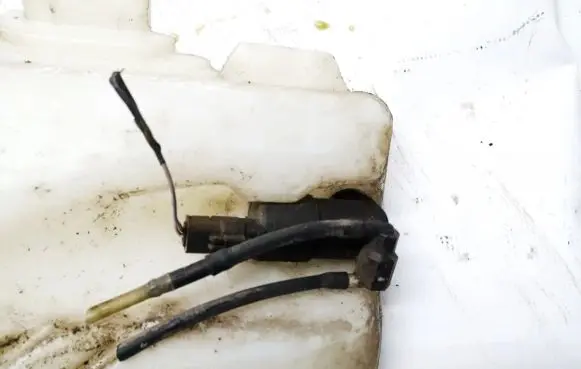 Renault Laguna II Windscreen/windshield washer pump 9632984980