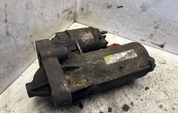 Renault Trafic II (X83) Starter motor 8200106788