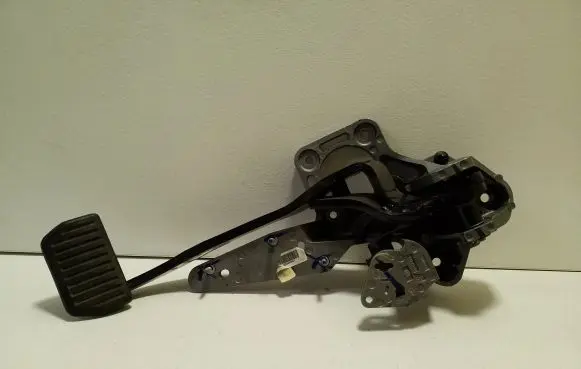 Ford S-MAX Brake pedal 7G9N2D094MC