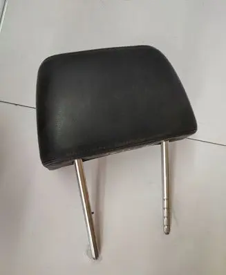 Volkswagen PASSAT B6 Front seat headrest 