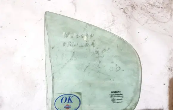 Nissan Primera Rear vent window glass 
