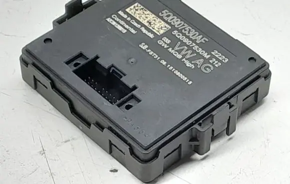 Volkswagen Golf VII Gateway control module 5Q0907530AF 5Q0907530M