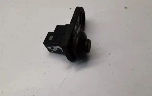 KIA Sportage Front door sensor 935601M500