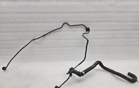 Volvo XC90 Engine coolant pipe/hose 31368402 31338301