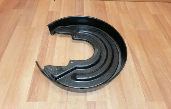 Volkswagen Transporter - Caravelle T4 Rear brake disc plate dust cover 7D0615611B
