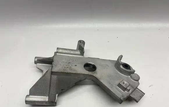 Mercedes-Benz C W205 Air filter cleaner box bracket assembly A6510941627 6510941627