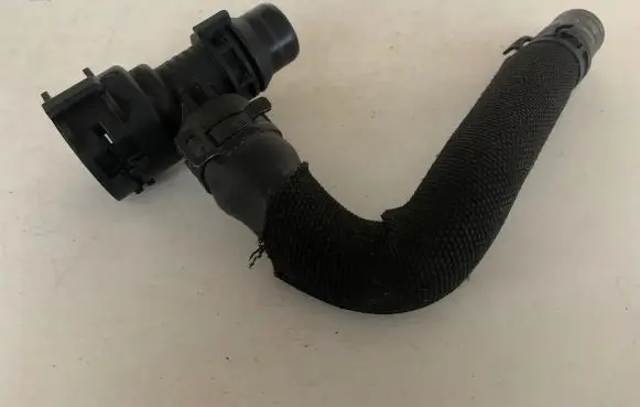 Audi A6 S6 C7 4G Engine coolant pipe/hose 4G0122096