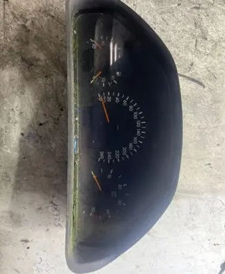 Mercedes-Benz E W211 Speedometer (instrument cluster) 87001357