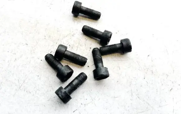 Volvo S40, V40 Nuts/bolts 