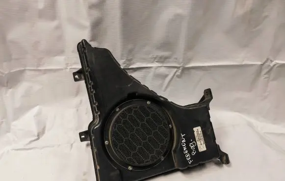 Fiat Freemont Subwoofer speaker 05064946AA 26777X 05064946A