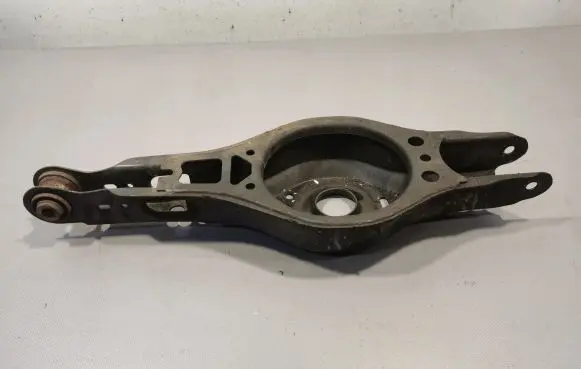 Toyota C-HR I Rear upper control arm/wishbone