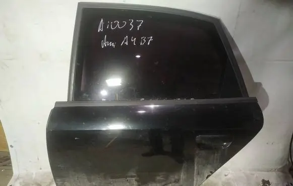 Audi A4 S4 B7 8E 8H Rear door JUODOS