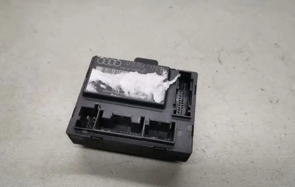 Audi A6 S6 C6 4F Door control unit/module 4F0959792E