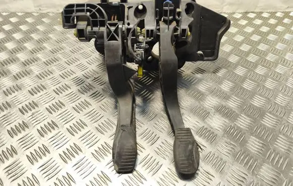 Fiat Doblo Pedal assembly 0518228340E 0602101955 19709