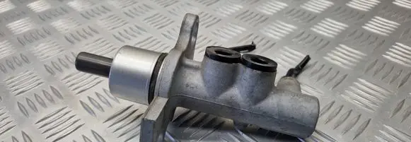 Audi A4 S4 B5 8D Master brake cylinder 71973