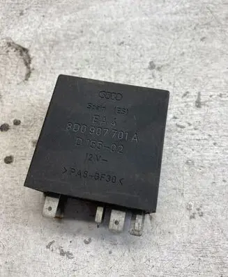 Audi A4 S4 B5 8D Other relay 8d0907701a