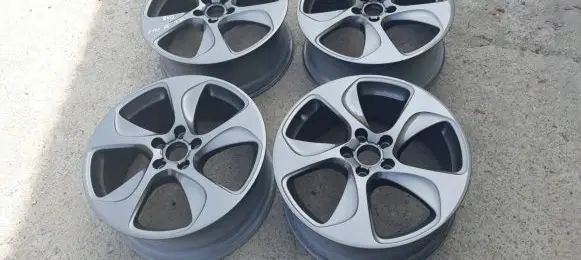 Audi A3 S3 8P R18 alloy rim 