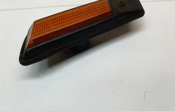 BMW 3 E36 Front fender indicator light 13780149